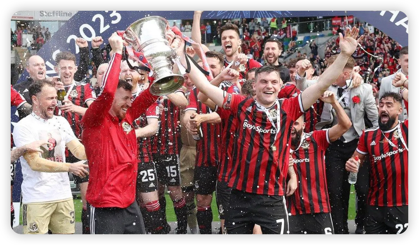 Cross-Border Collaboration: A Middle Ground?