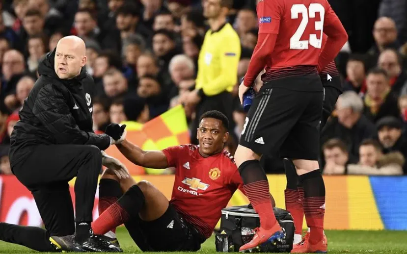 Youth Revolution: Gomes & Chong in Spotlight